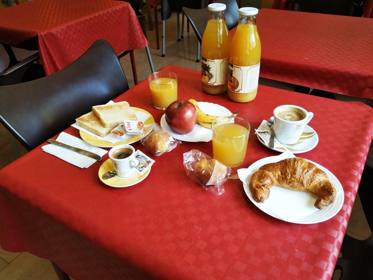 Hotel Barcelona Sant Julià de Lòria Buitenkant foto